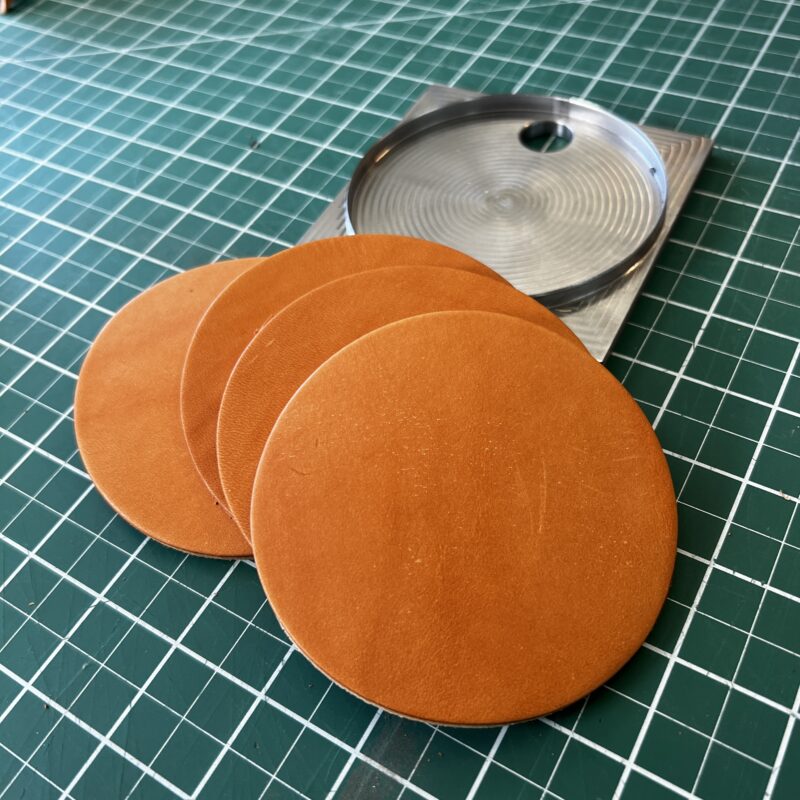 Steel Circle Leather Cutting Die with punched round leather disks